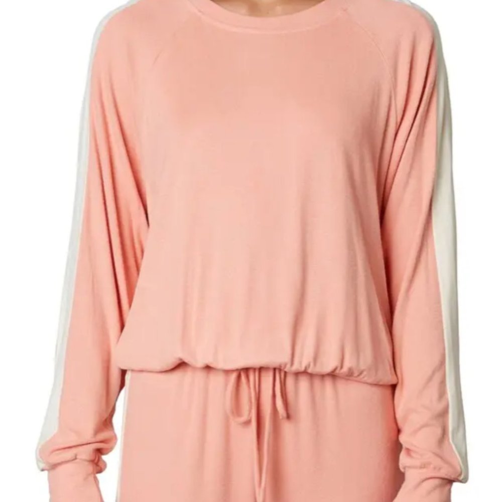 NIA Contrast Stripe Pullover